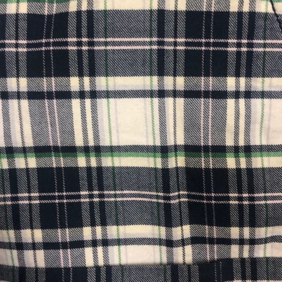 Abercrombie and Fitch plaid stretch shorts - Picture 3 of 4